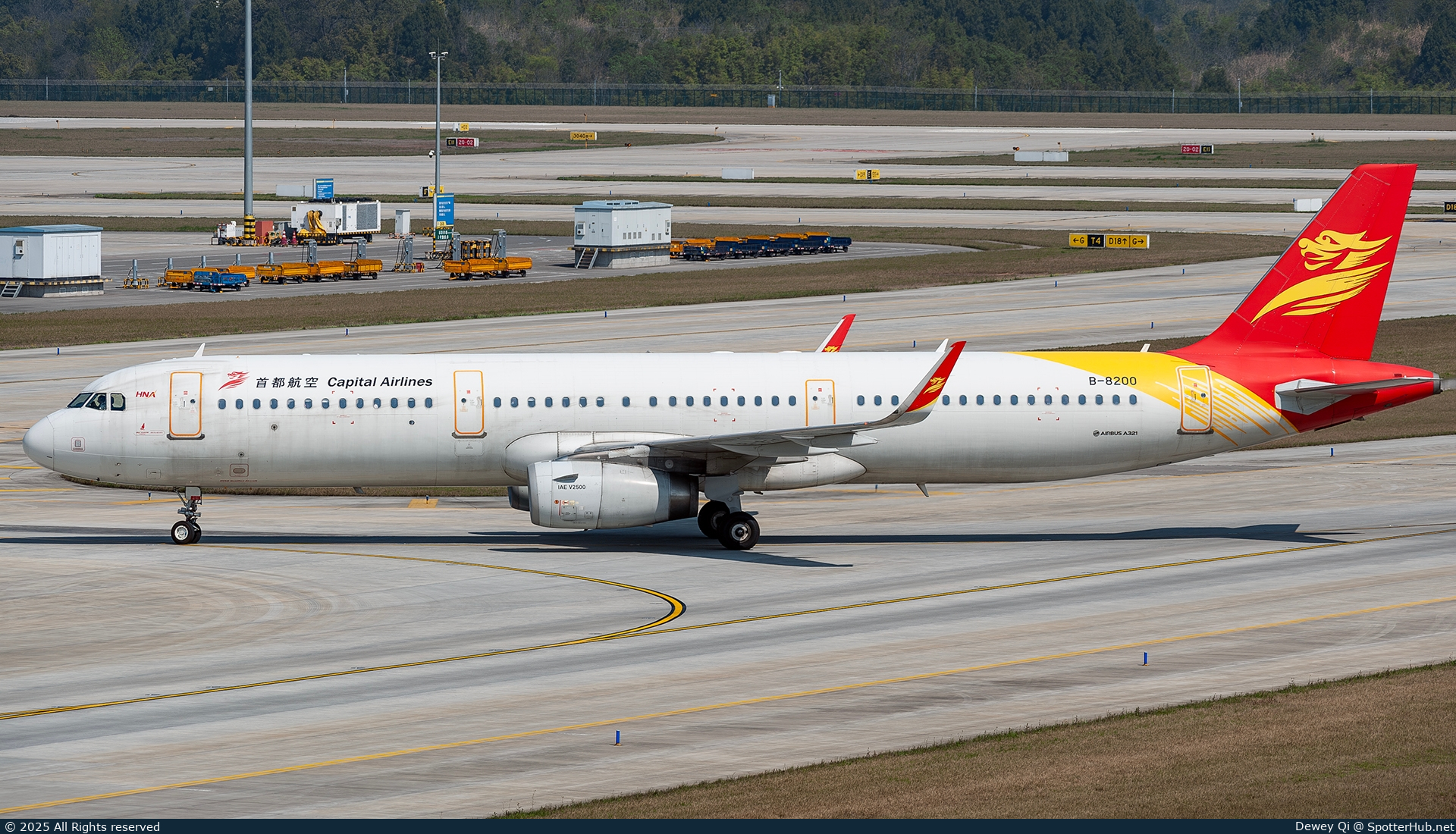 Photo of B-8200 - Airbus A321-231 operated by Capital Airlines