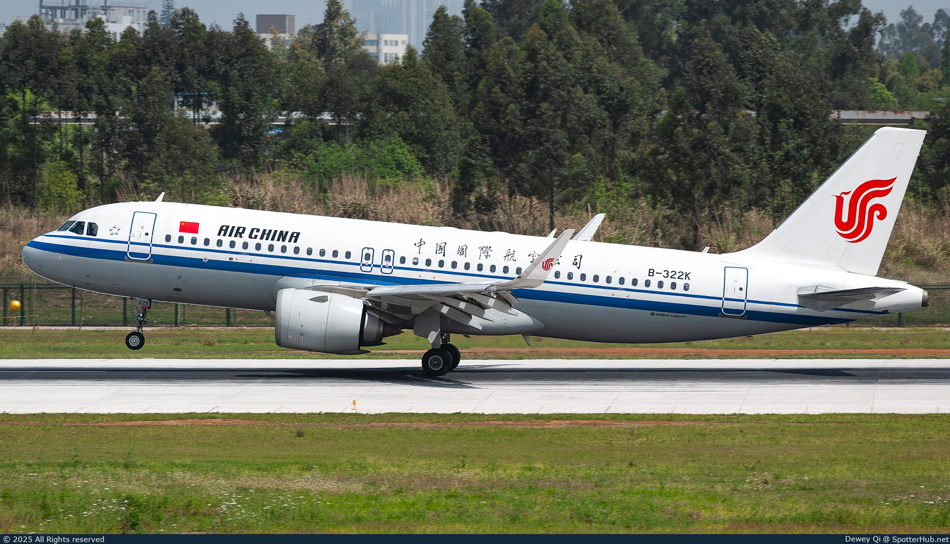 Photo of B-322K - Airbus A320-251N operated by Air China