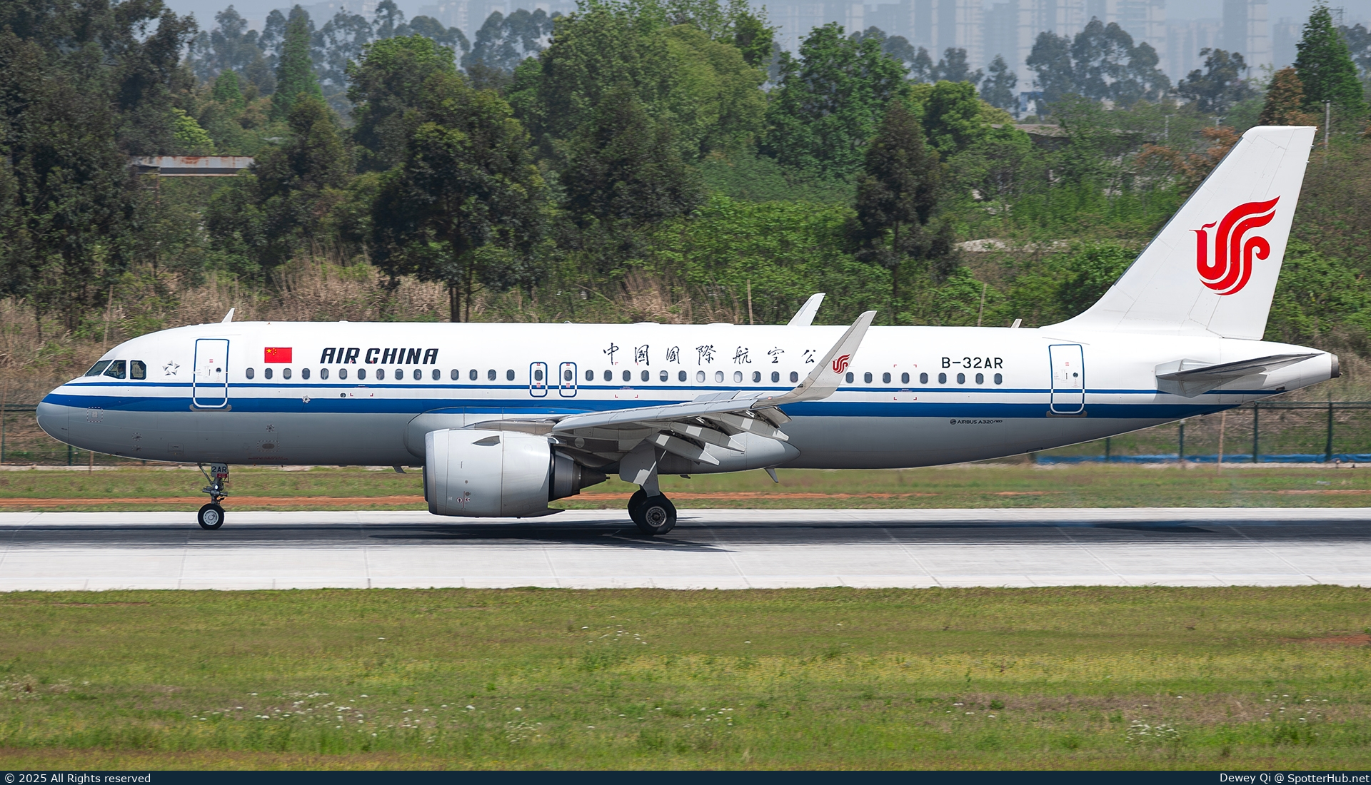 Photo of B-32AR - Airbus A320-251N operated by Air China