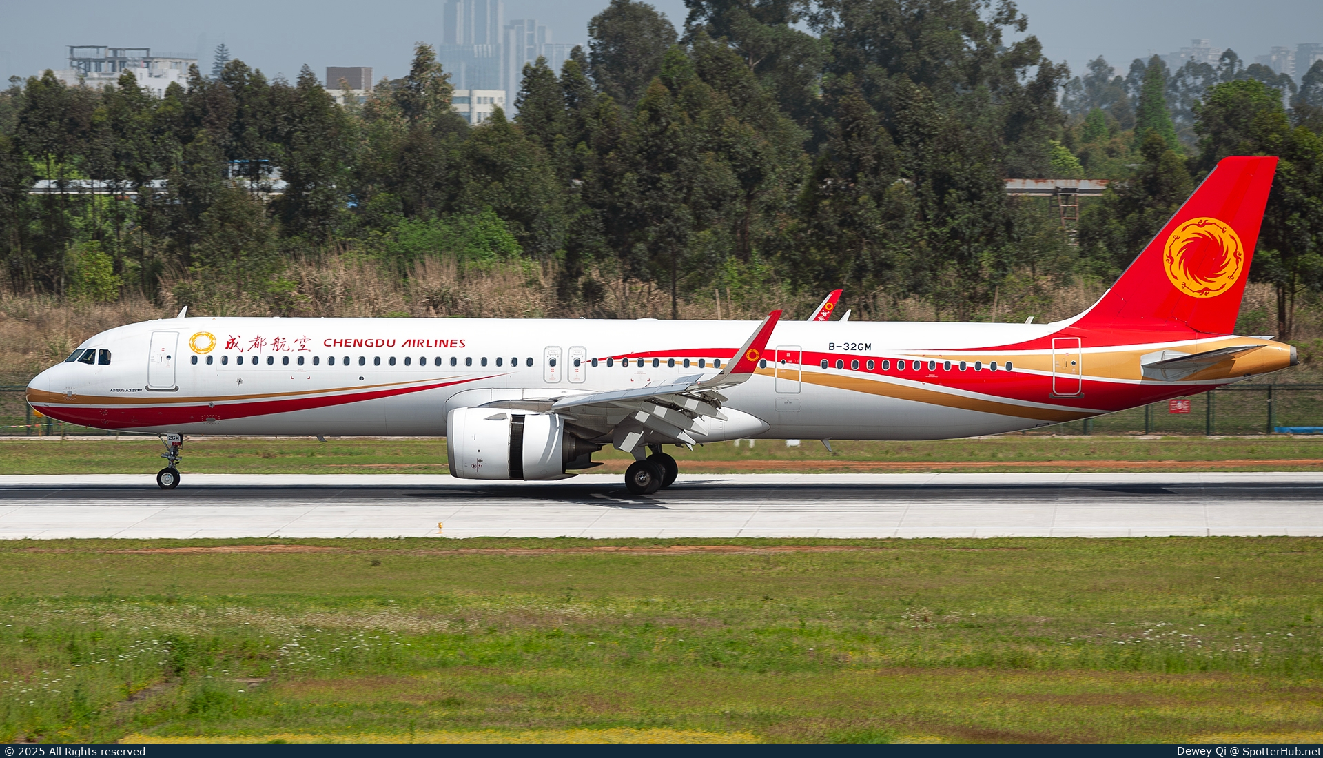 Photo of B-32GM - Airbus A321-251NX operated by Chengdu Airlines