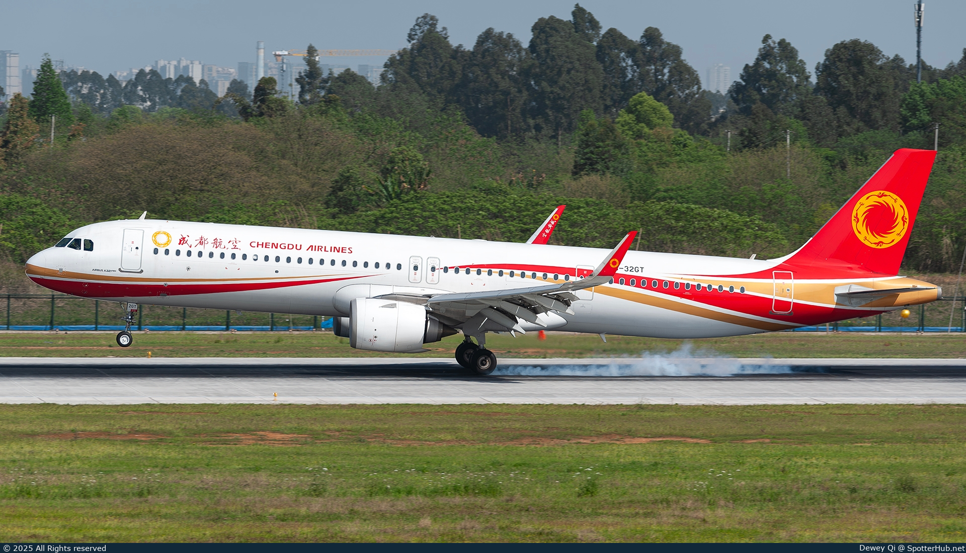 Photo of B-32GT - Airbus A321-251NX operated by Chengdu Airlines