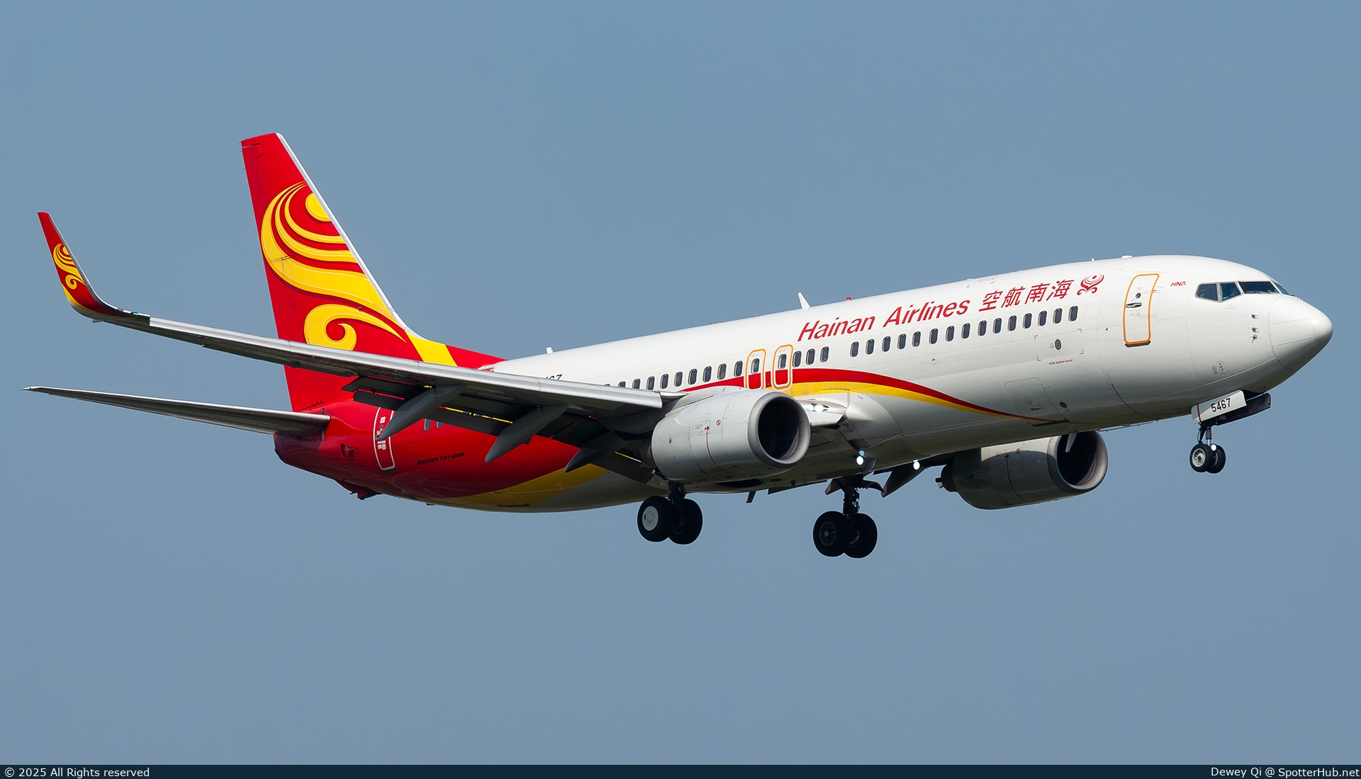 Photo of B-5467 - Boeing 737-84P operated by Hainan Airlines