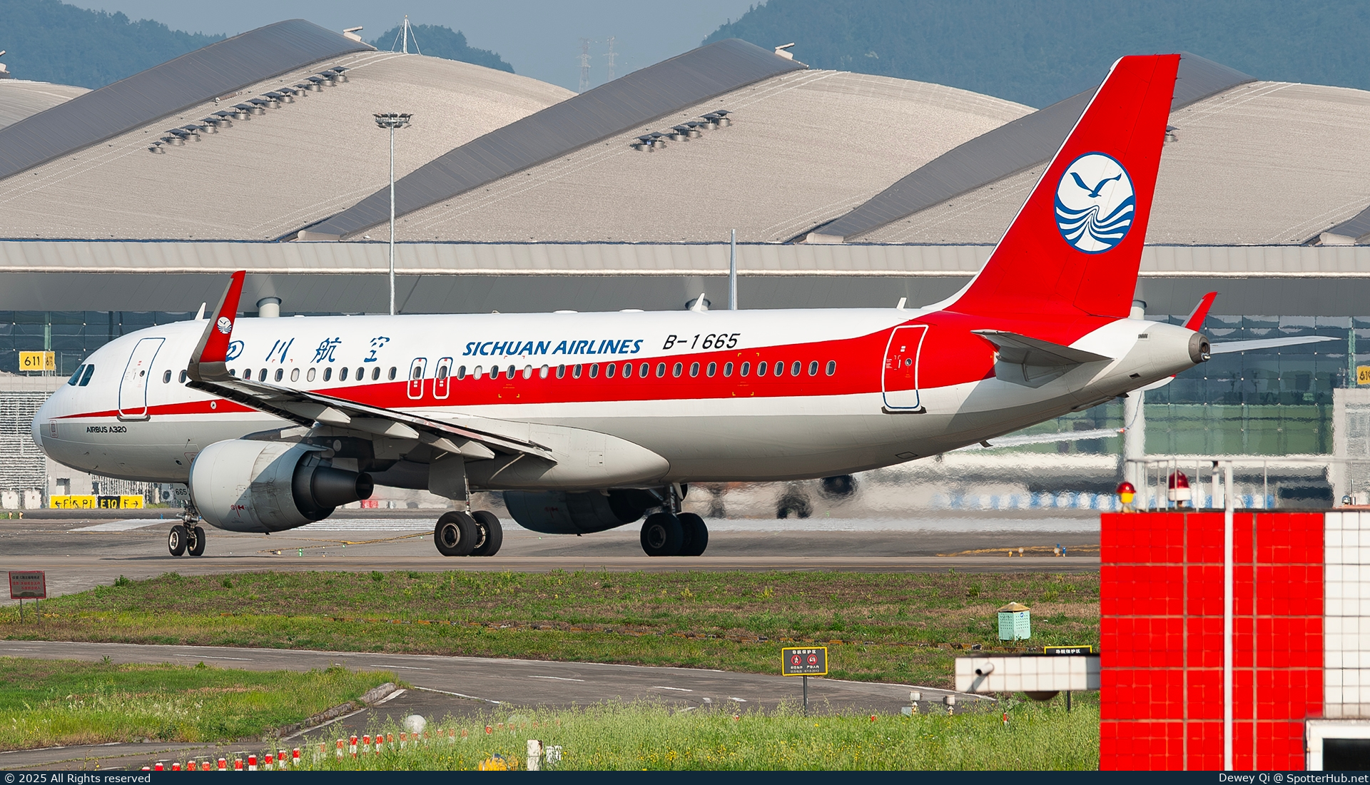 Photo of B-1665 - Airbus A320-214 operated by Sichuan Airlines