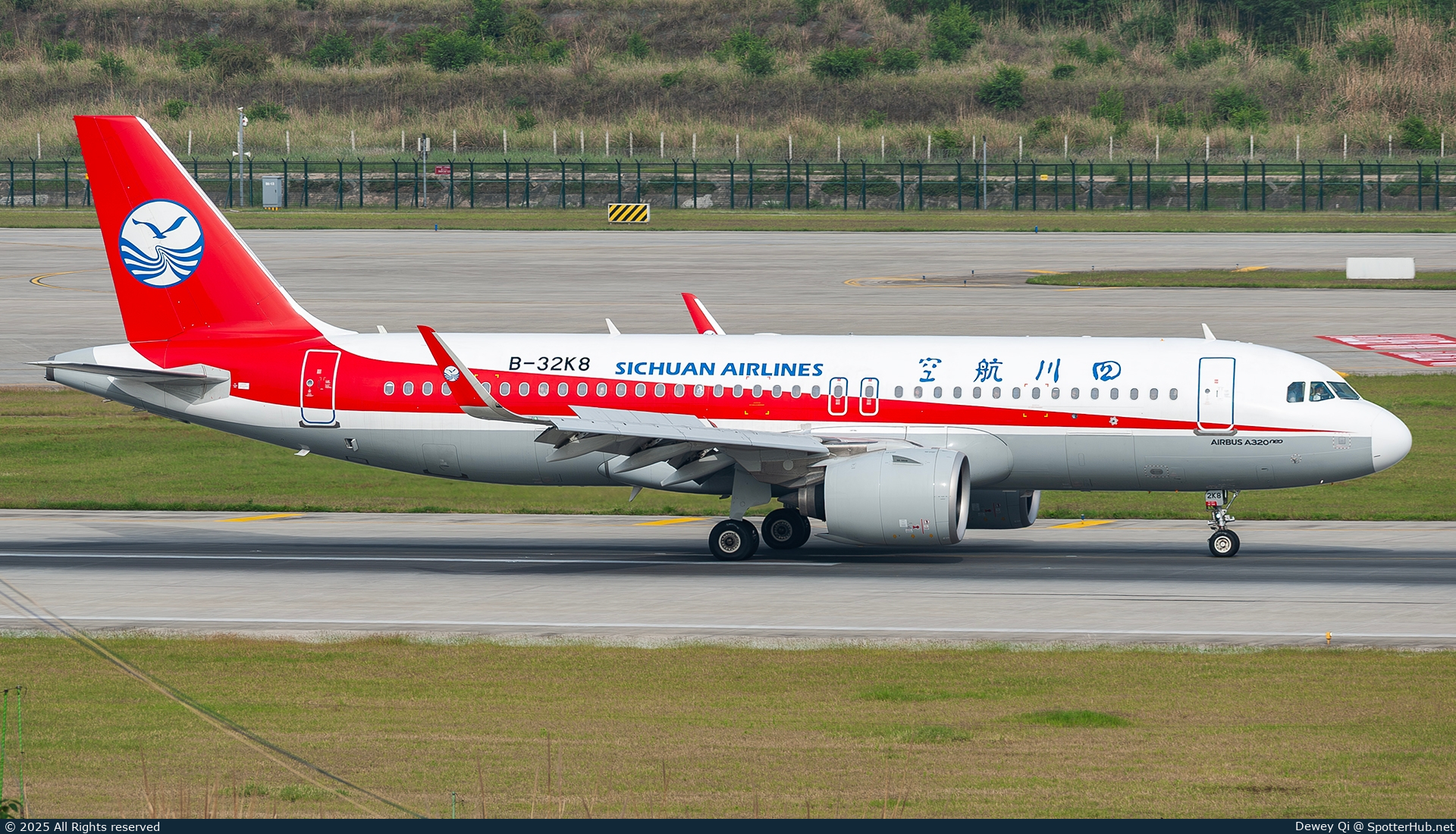 Photo of B-32K8 - Airbus A320-271N operated by Sichuan Airlines