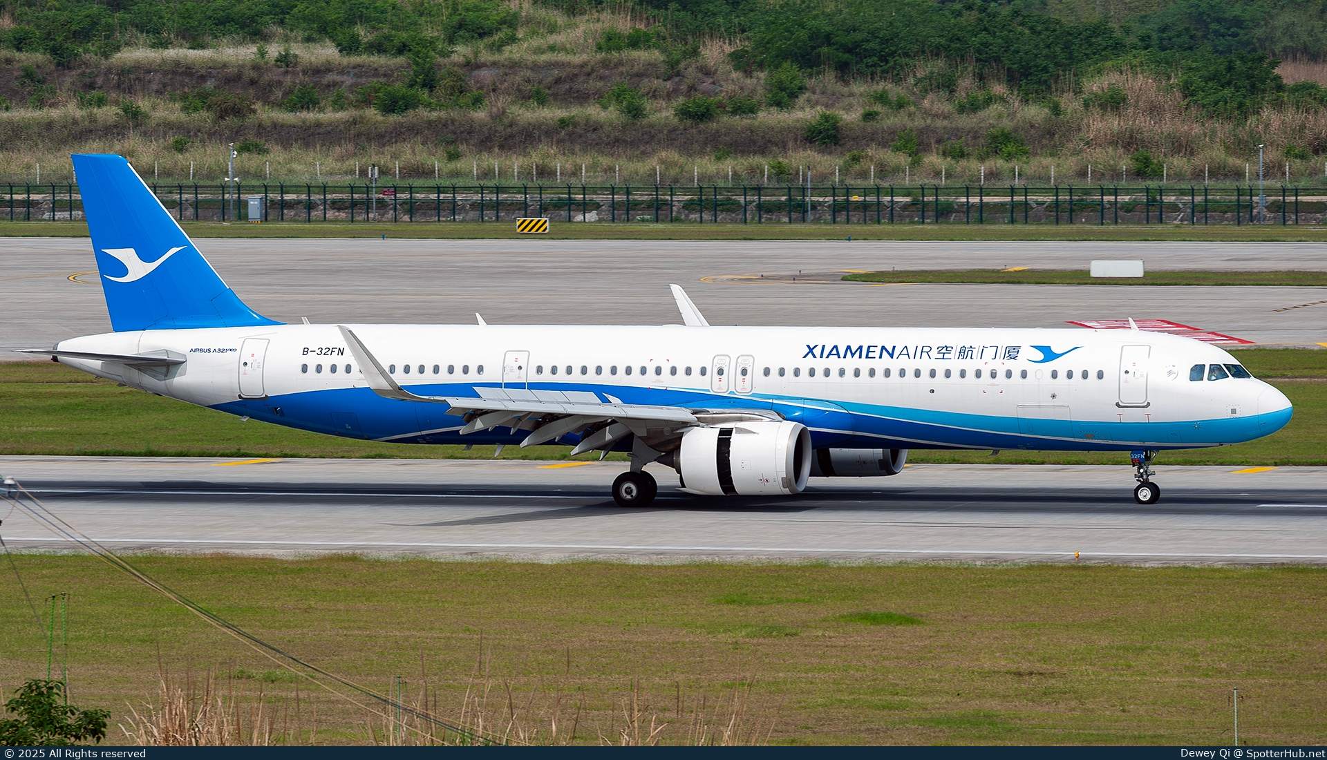 Photo of B-32FN - Airbus A321-251NX operated by Xiamen Airlines