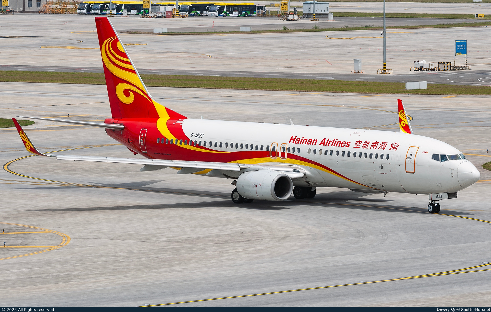 Photo of B-1927 - Boeing 737-84P operated by Hainan Airlines