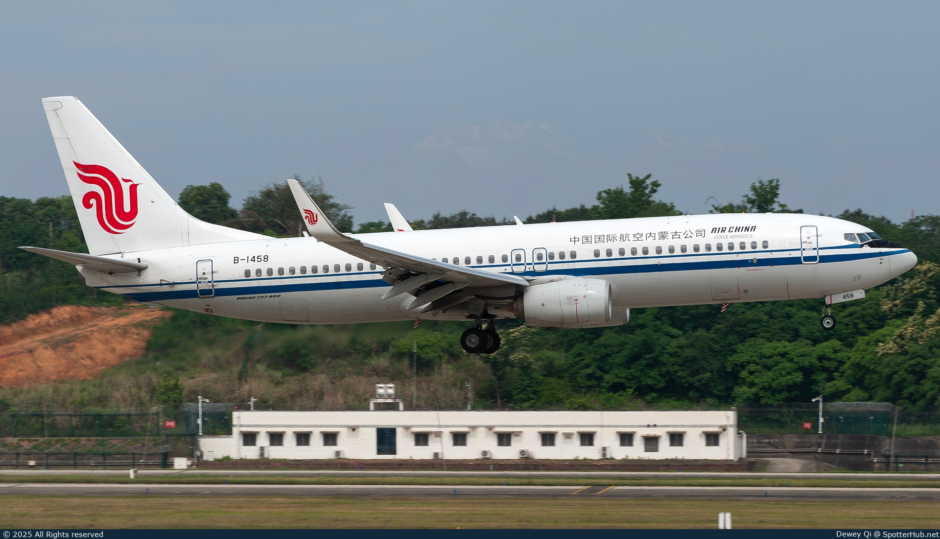 Photo of B-1458 - Boeing 737-89L operated by Air China Inner Mongolia