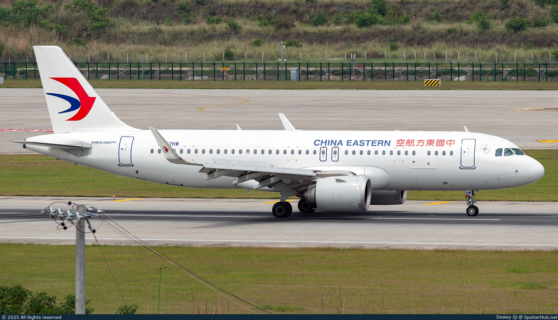 Photo of B-32HW - Airbus A320-251N operated by China Eastern Airlines