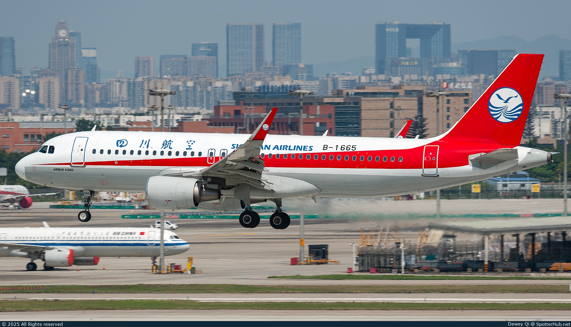Photo of B-1665 - Airbus A320-214 operated by Sichuan Airlines
