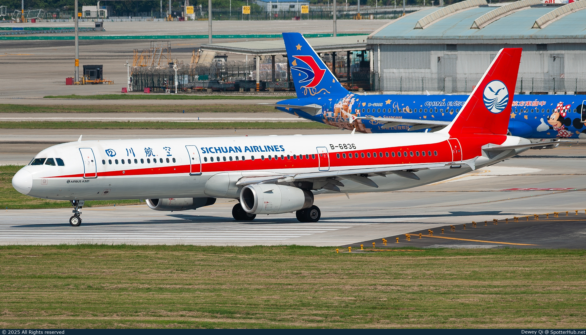 Photo of B-6836 - Airbus A321-231 operated by Sichuan Airlines