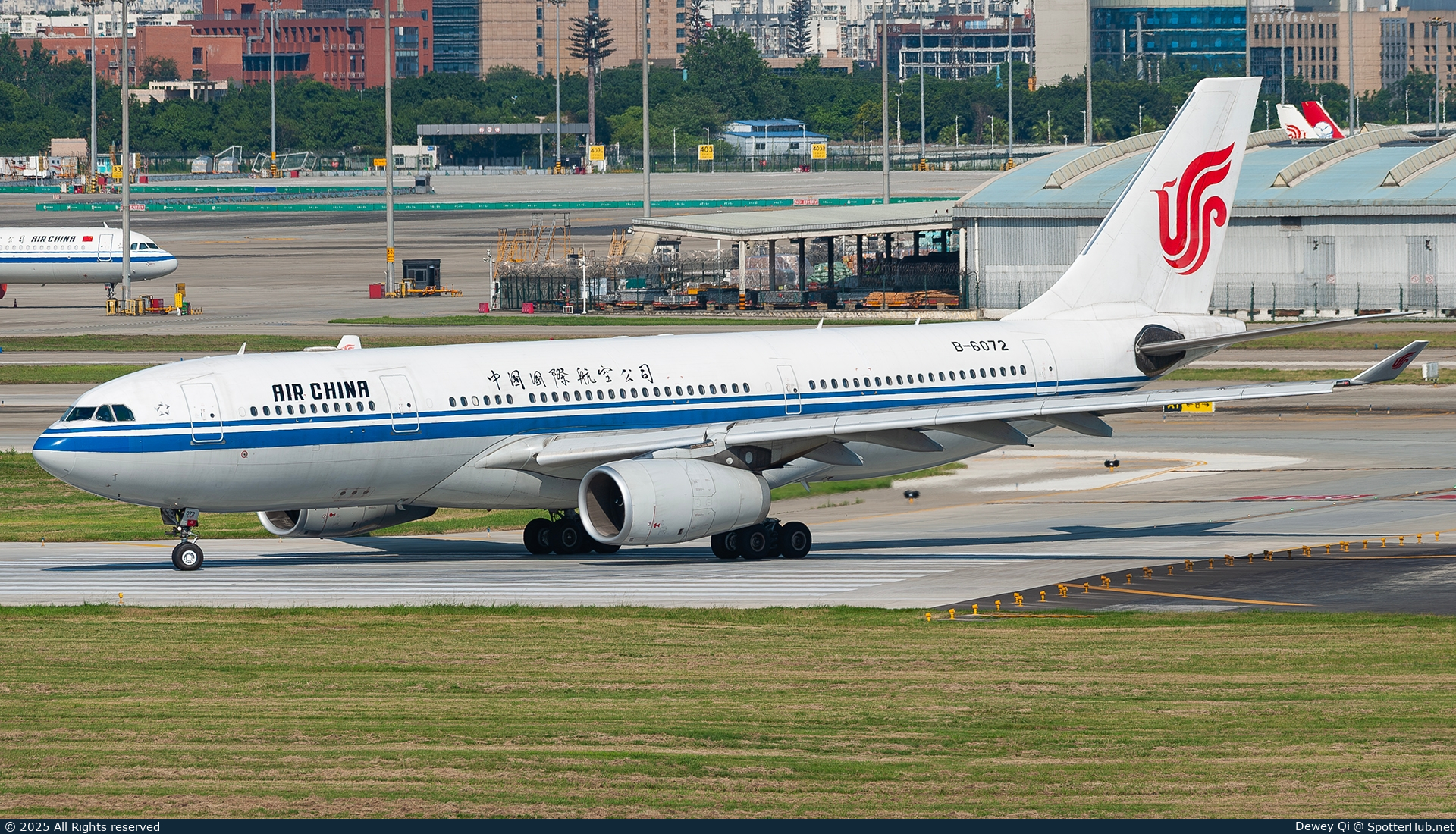 Photo of B-6072 - Airbus A330-243 operated by Air China