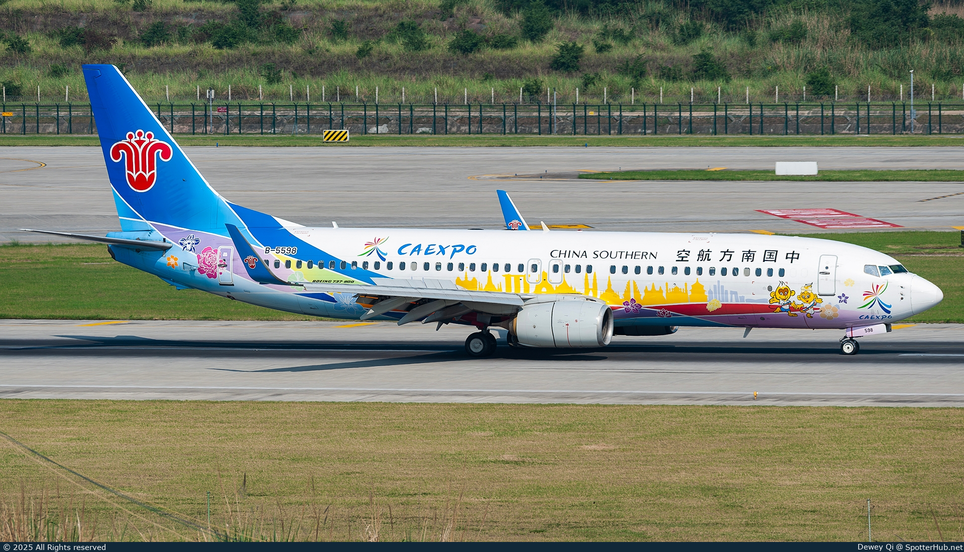 Photo of B-5598 - Boeing 737-86J operated by China Southern Airlines