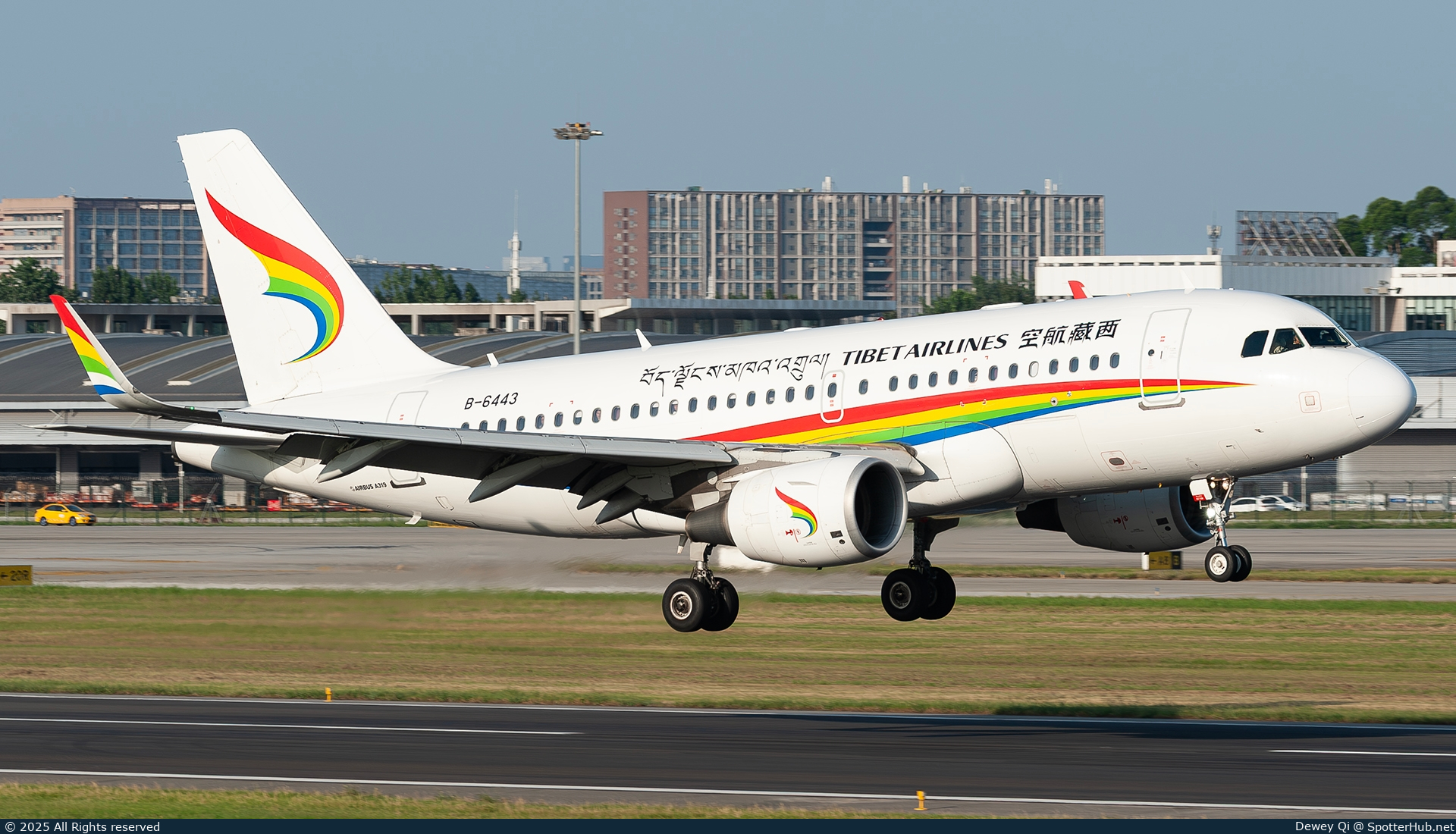 Photo of B-6443 - Airbus A319-115 operated by Tibet Airlines