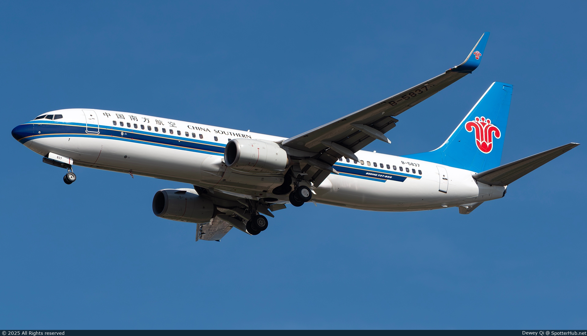 Photo of B-5837 - Boeing 737-81B operated by China Southern Airlines