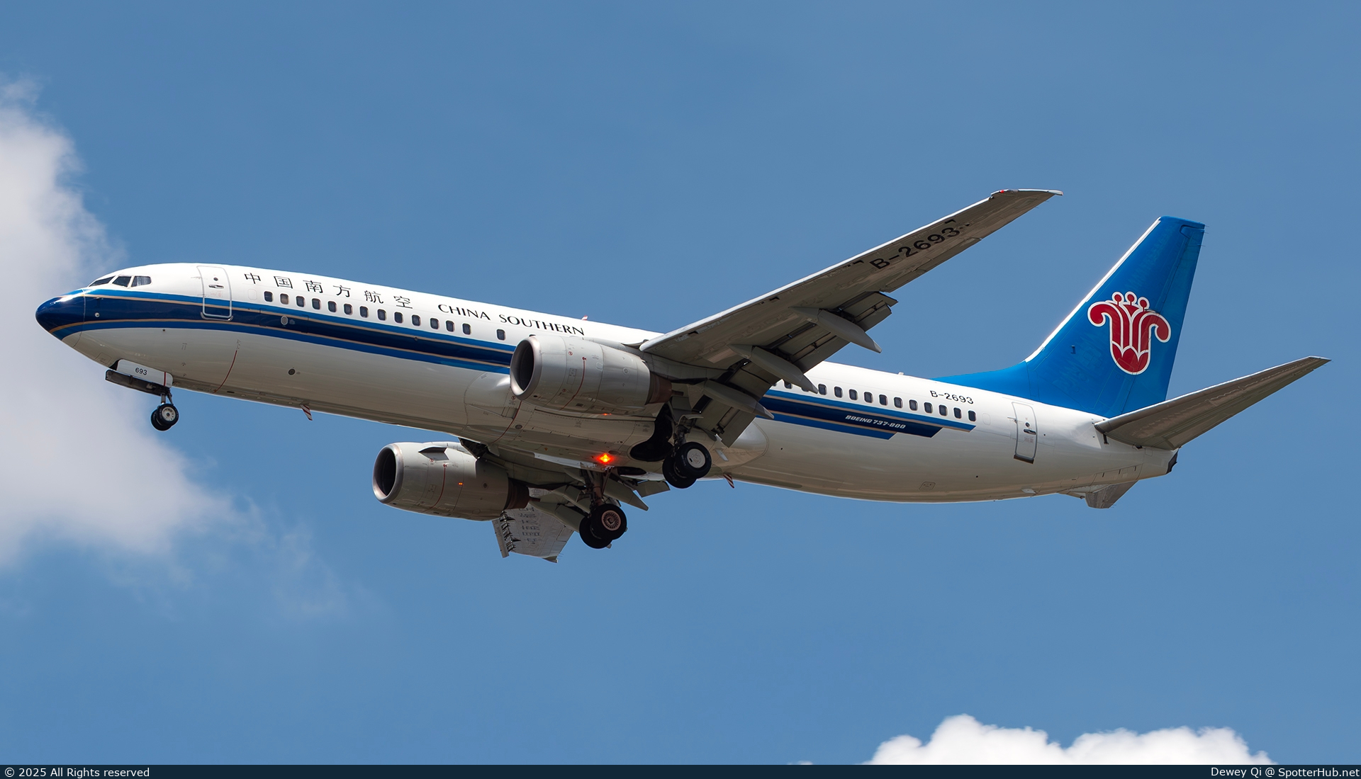Photo of B-2693 - Boeing 737-81B operated by China Southern Airlines