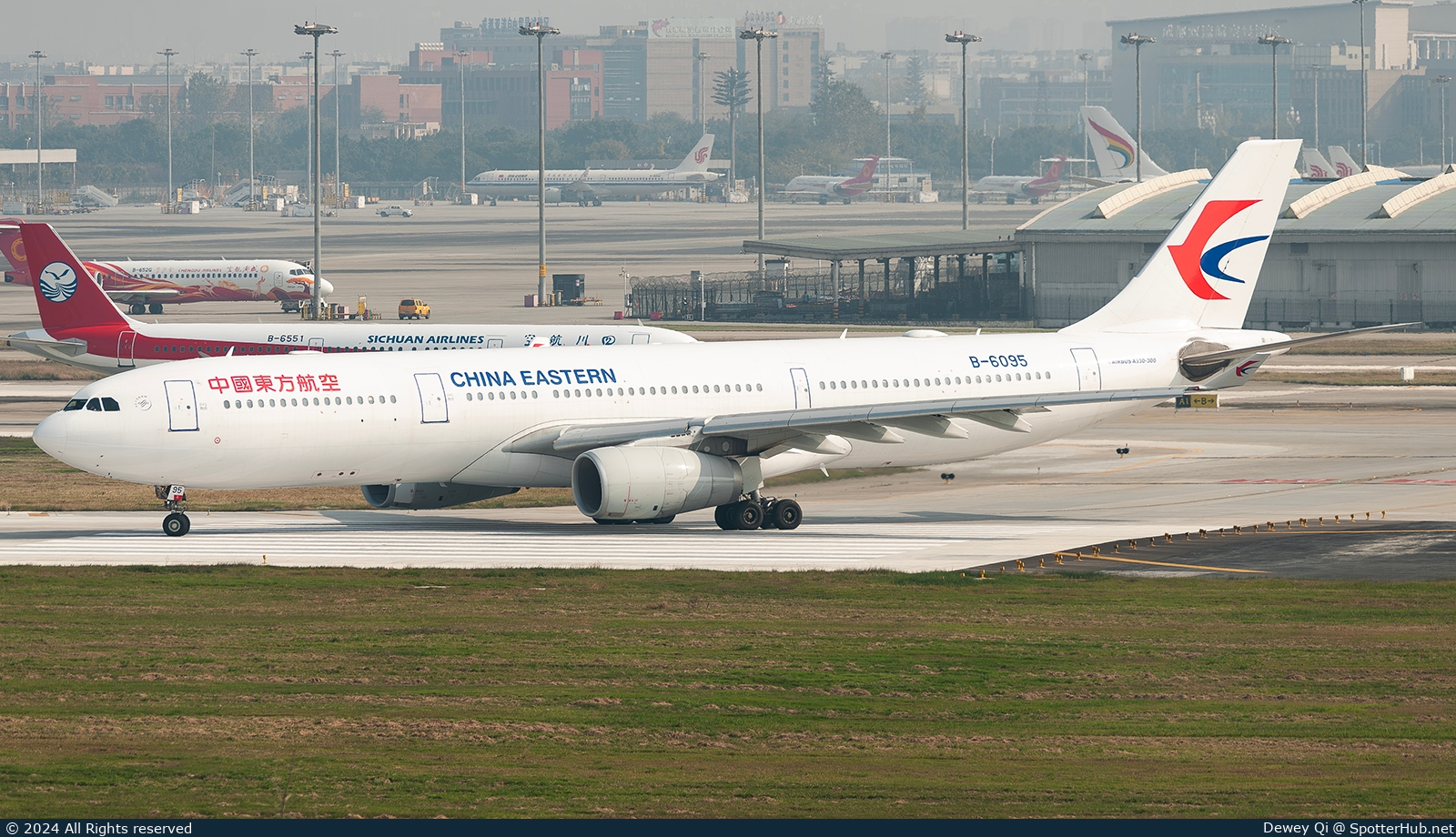 Photo of B-6095 - Airbus A330-343 operated by China Eastern Airlines