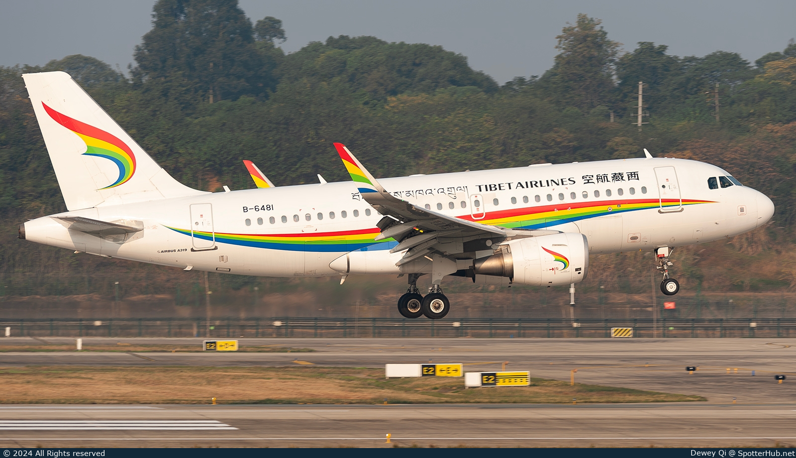 Photo of B-6481 - Airbus A319-115 operated by Tibet Airlines