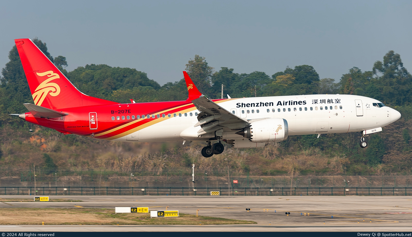 Photo of B-207E - Boeing 737 MAX 8 operated by Shenzhen Airlines