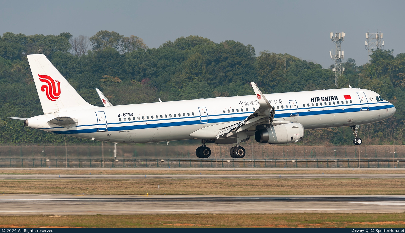 Photo of B-8799 - Airbus A321-232 operated by Air China