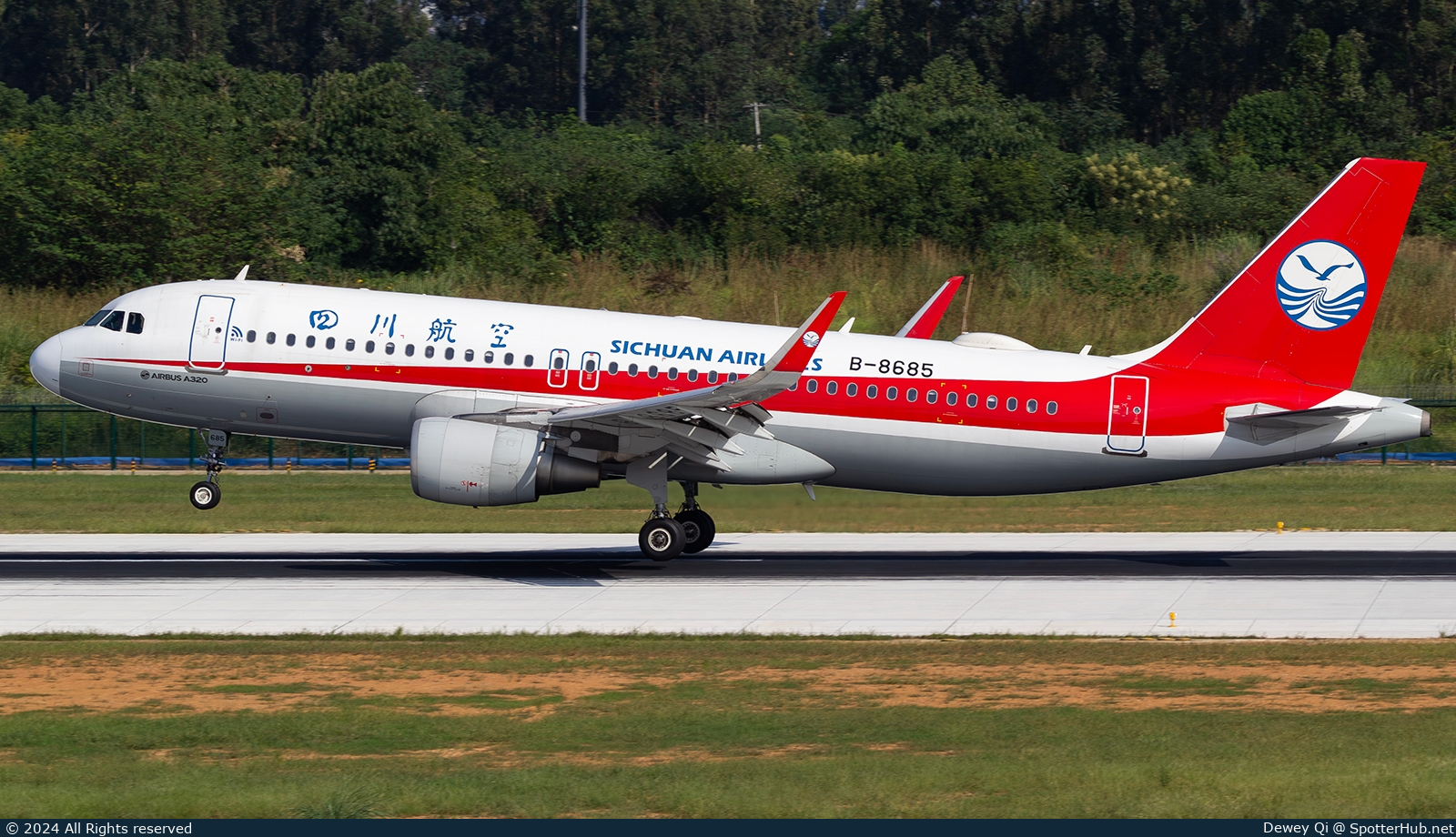 Photo of B-8685 - Airbus A320-214 operated by Sichuan Airlines