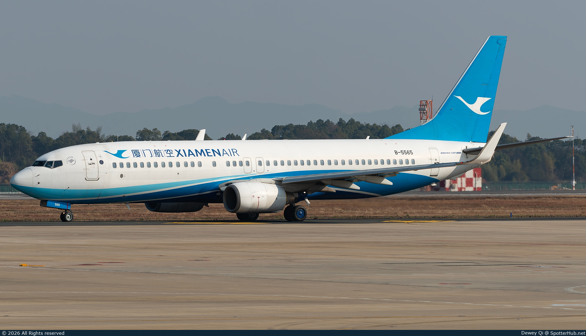 Photo of B-5565 - Boeing 737-86N operated by Xiamen Airlines