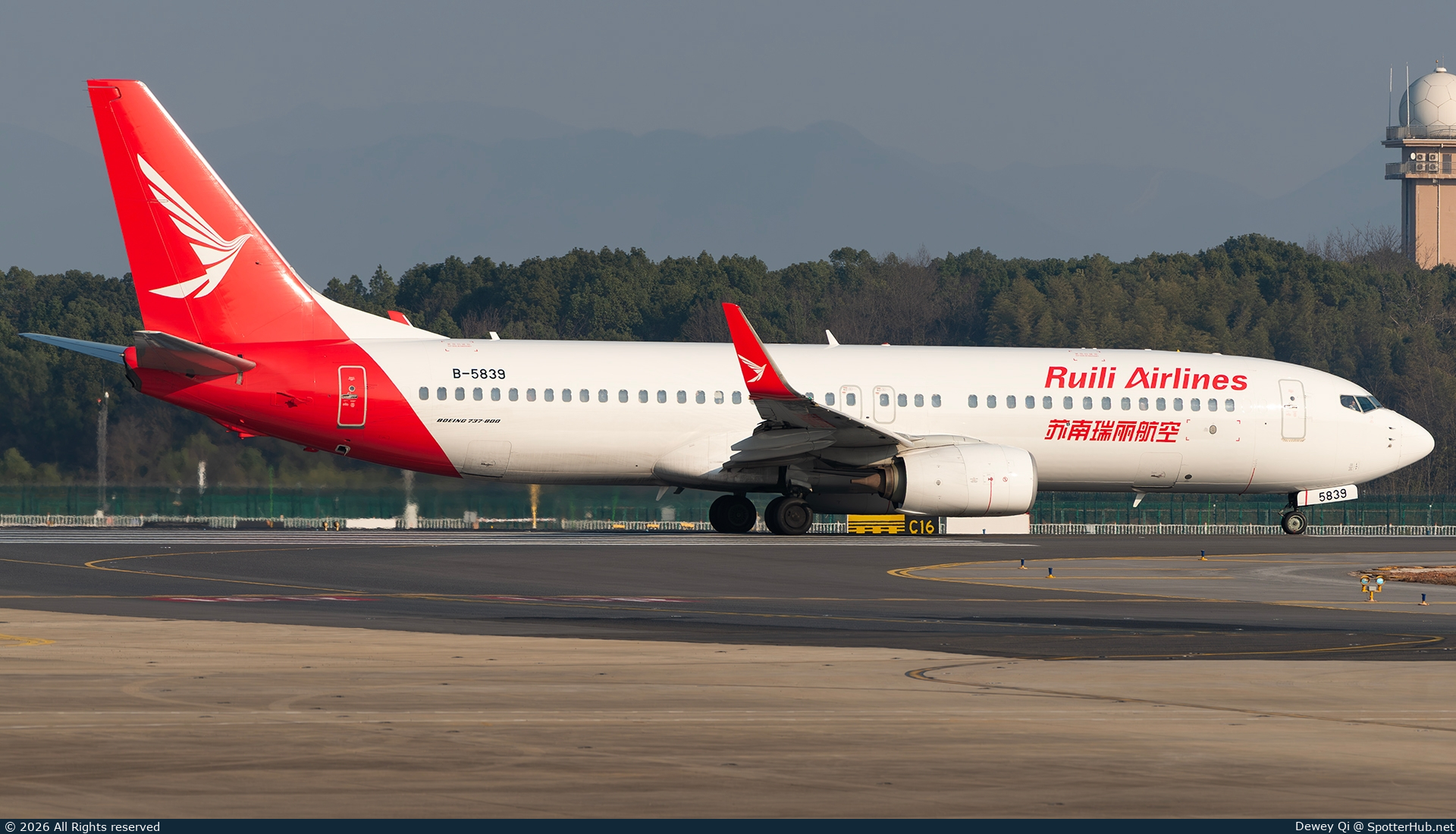 Photo of B-5839 - Boeing 737-89P operated by Ruili Airlines
