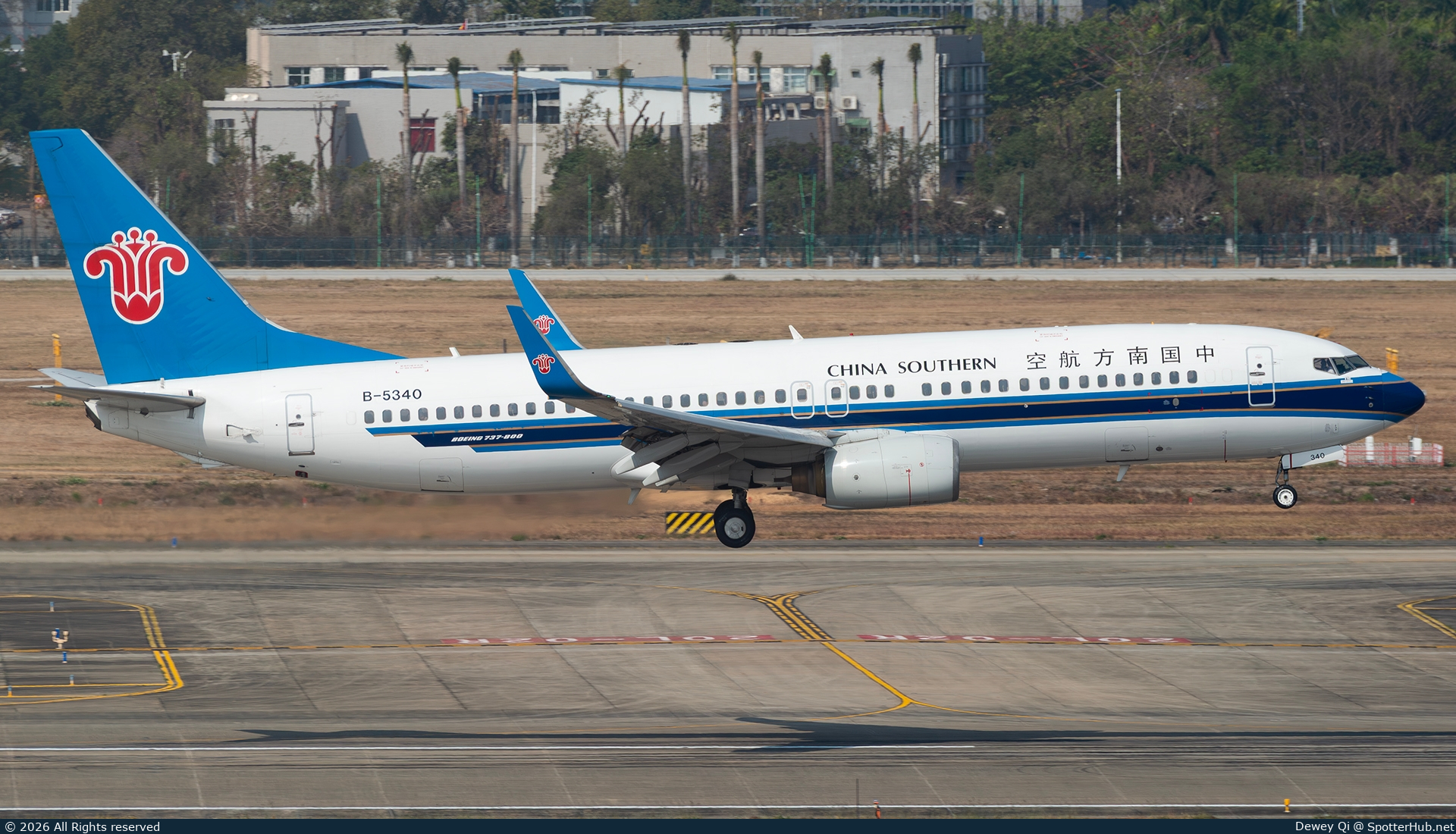 Photo of B-5340 - Boeing 737-81B operated by China Southern Airlines