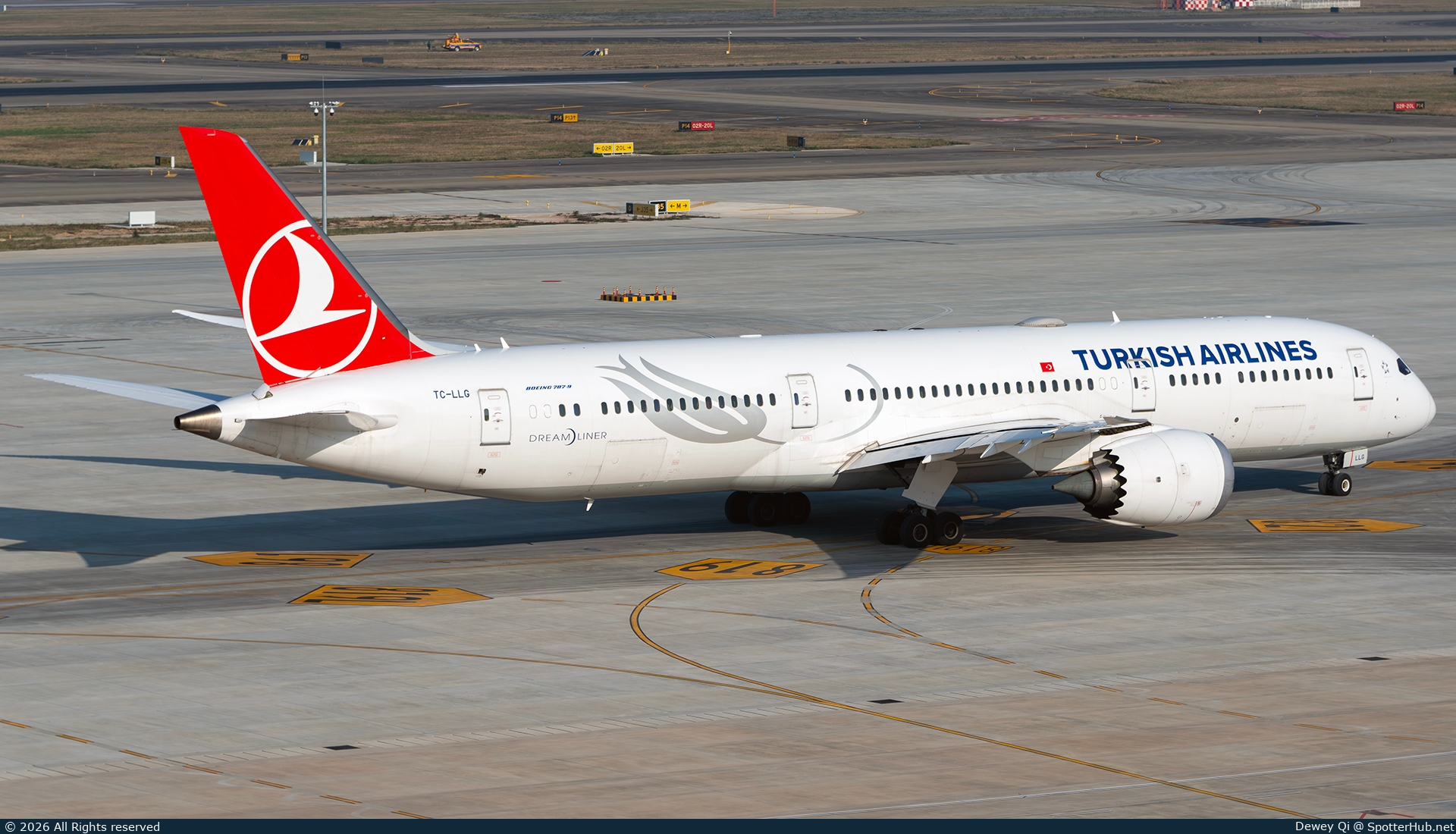 Photo of TC-LLG - Boeing 787-9 Dreamliner operated by Turkish Airlines