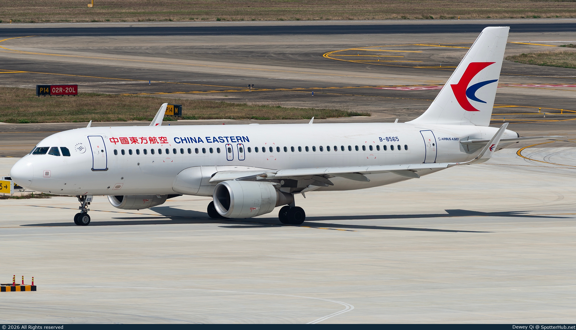 Photo of B-8565 - Airbus A320-214 operated by China Eastern Airlines
