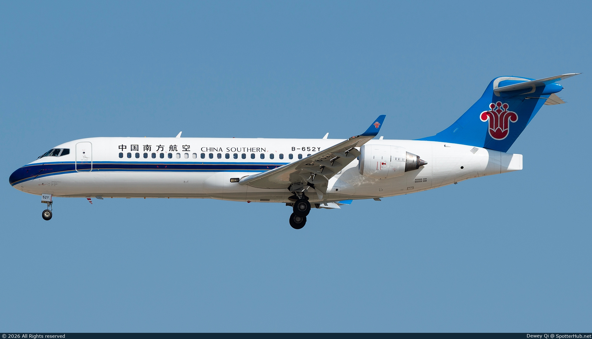 Photo of B-652Y - COMAC C909 operated by China Southern Airlines