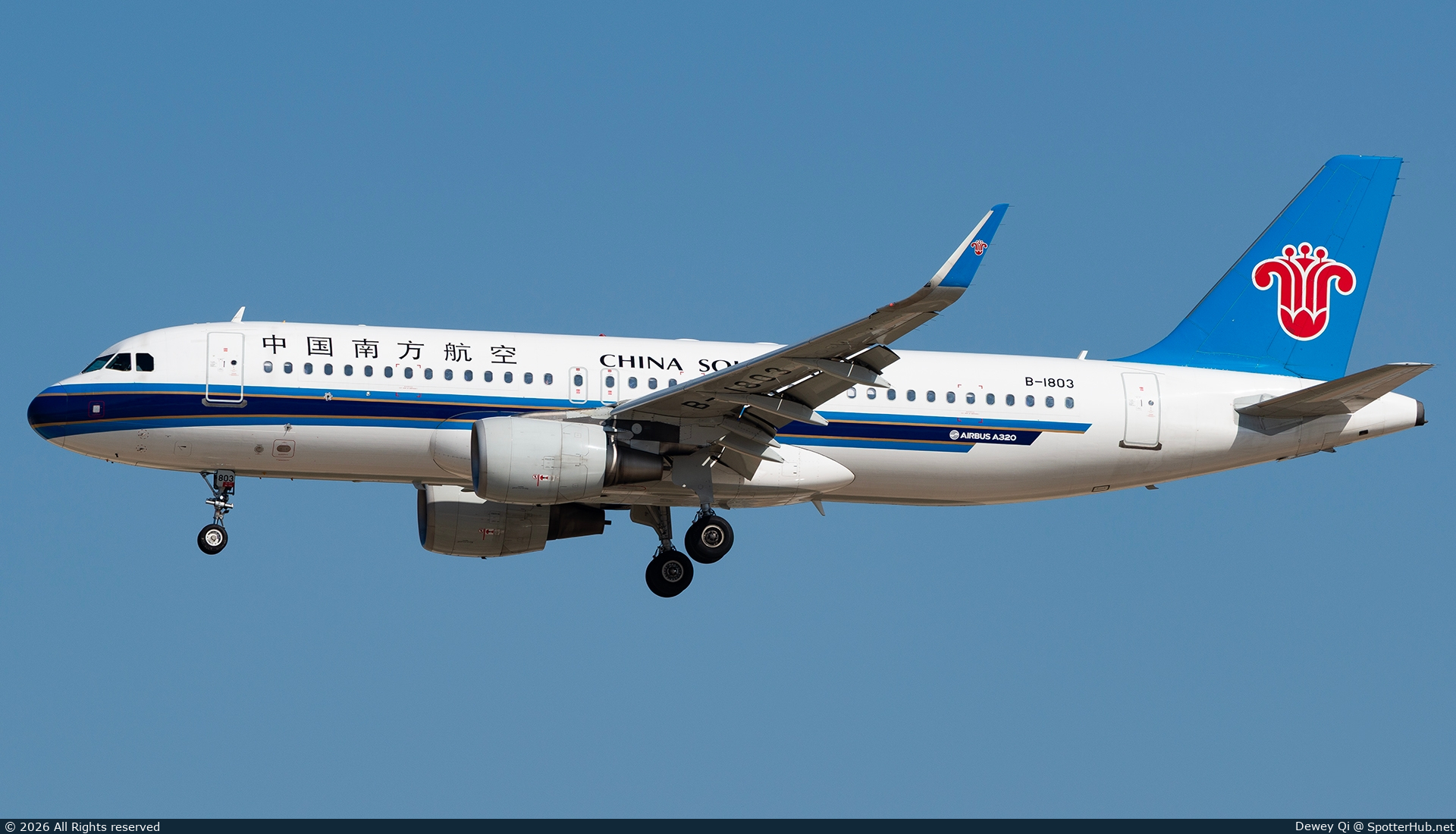 Photo of B-1803 - Airbus A320-214 operated by China Southern Airlines