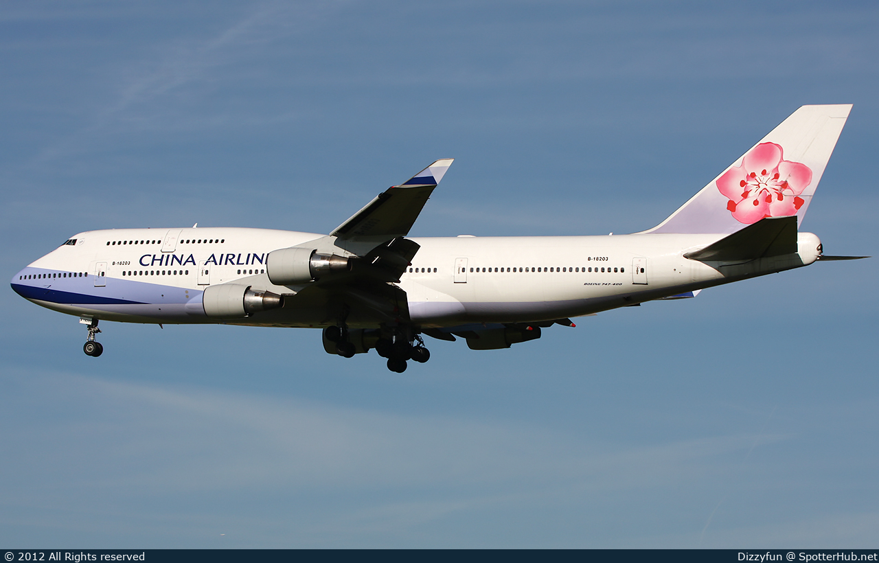 Photo of B-18203 - Boeing 747-409 operated by China Airlines