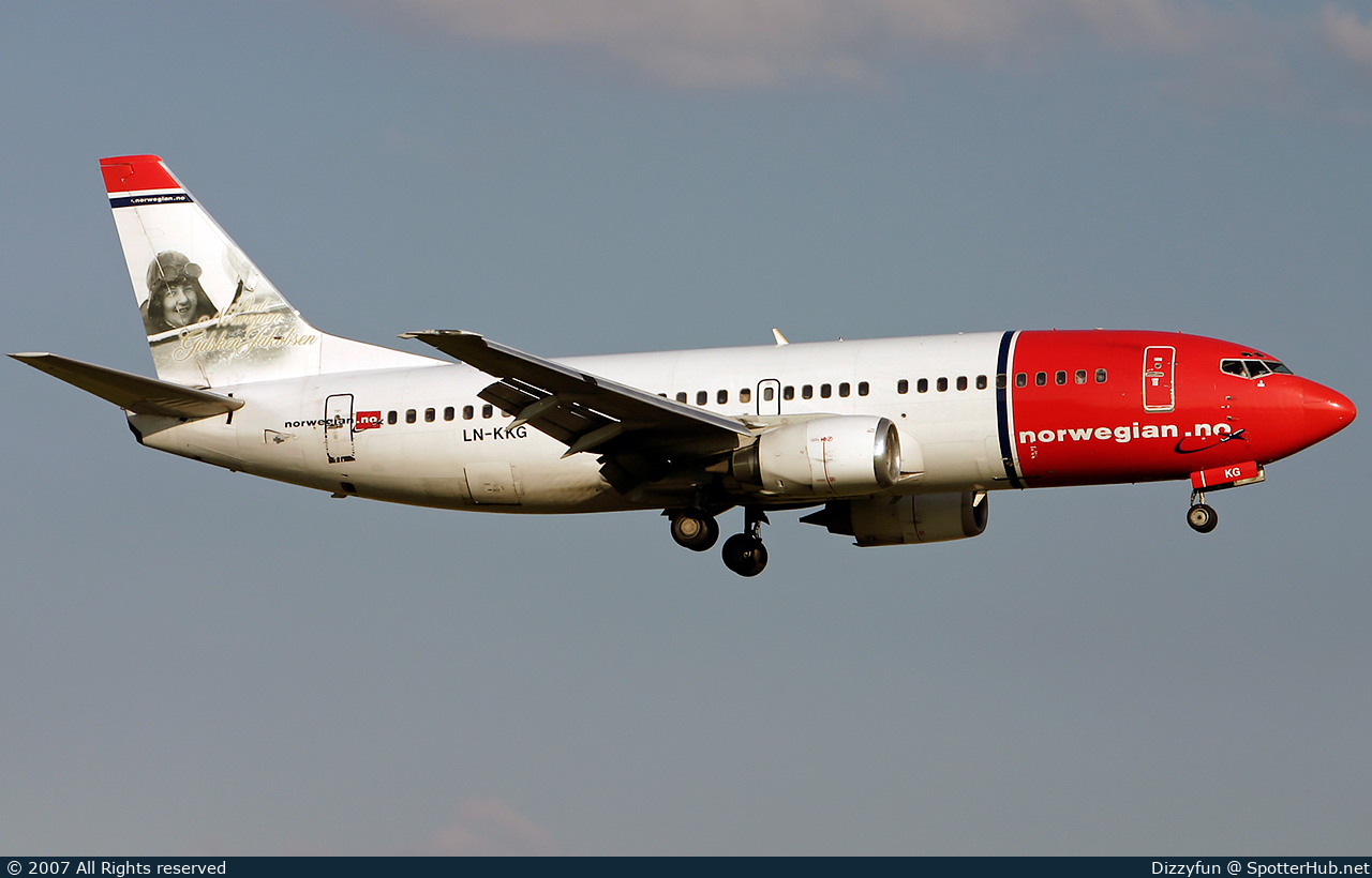 Photo of LN-KKG - Boeing 737-3K2 operated by Norwegian Air Shuttle