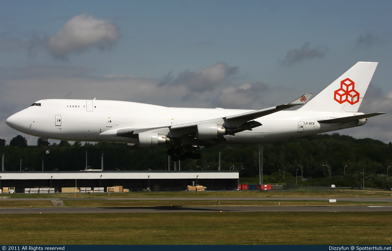 Photo of LX-ACV - Boeing 747-4B5(BCF) operated by Cargolux
