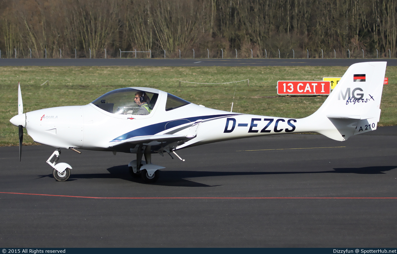 Photo of D-EZCS - Aquila A210 operated by MG flyers