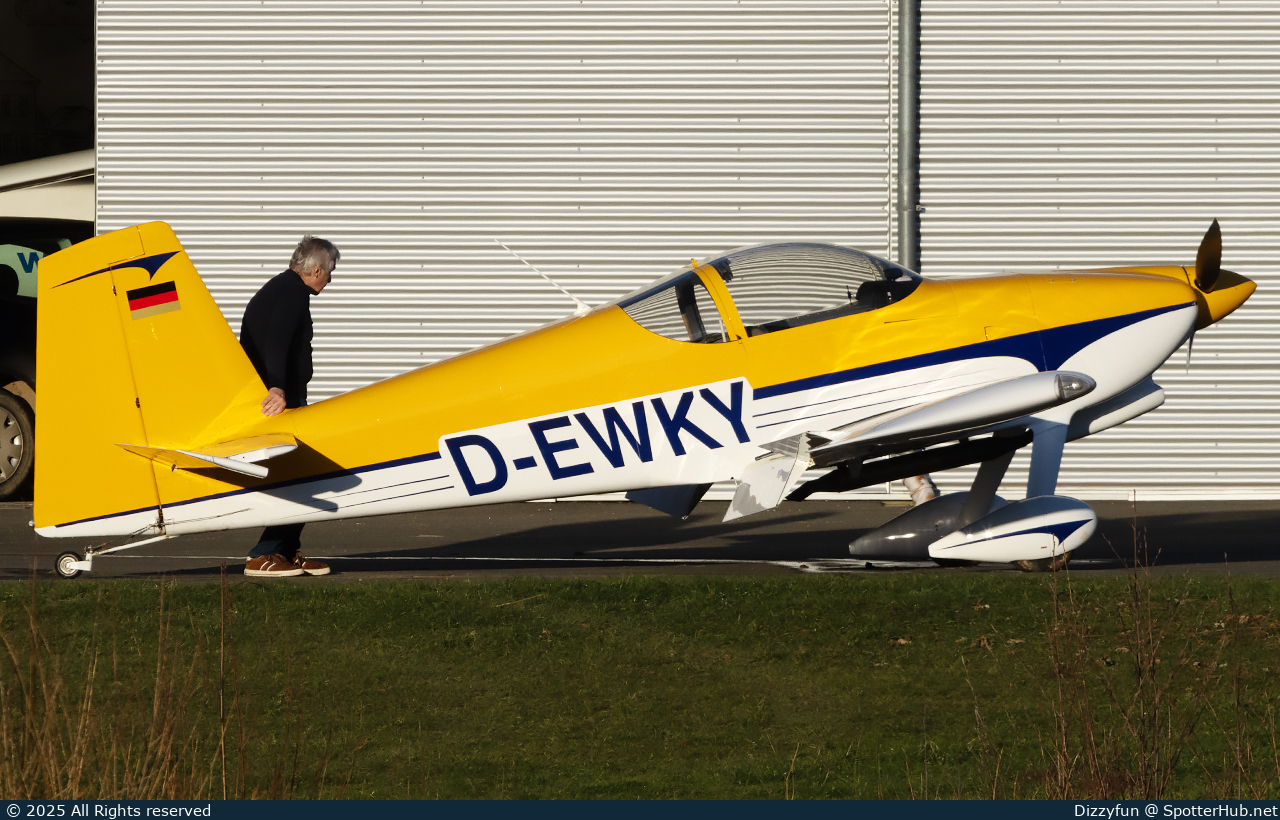 Photo of D-EWKY - Vans RV-7 operated by Private