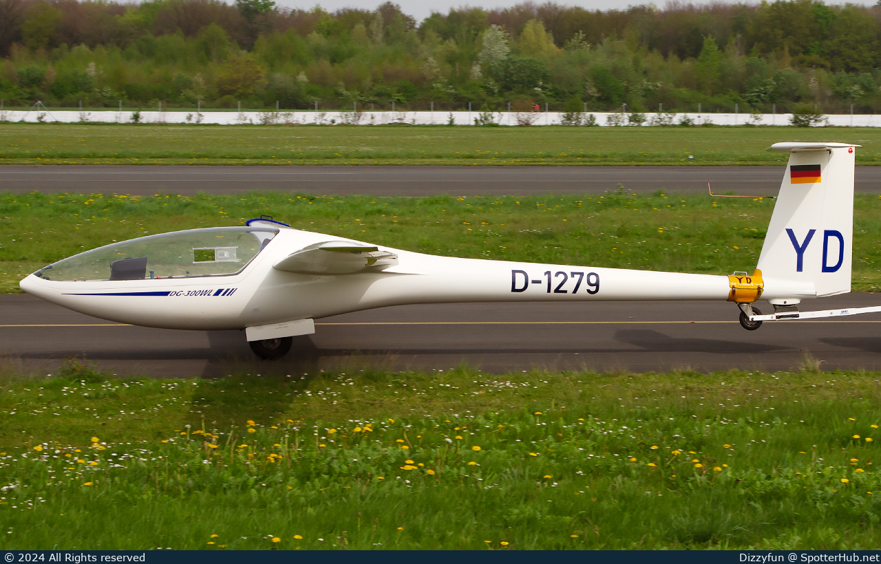 Photo of D-1279 - DG Flugzeugbau DG-300WL operated by Private