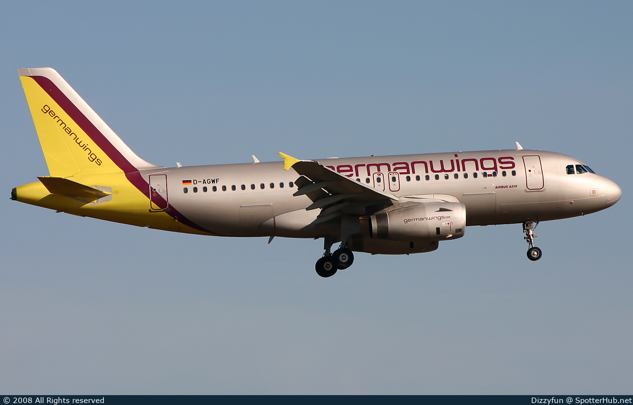 Photo of D-AGWF - Airbus A319-132 operated by Germanwings