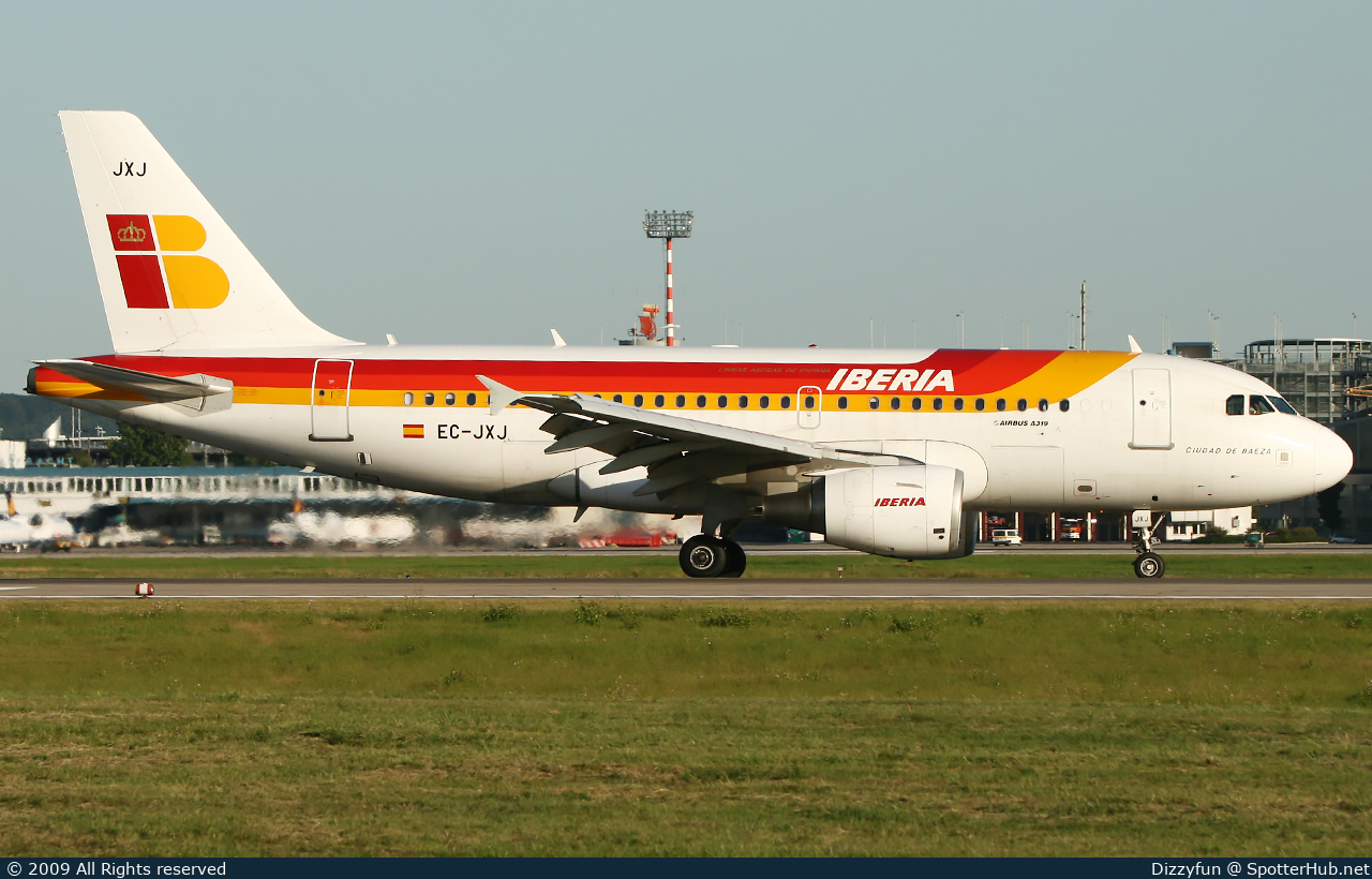Photo of EC-JXJ - Airbus A319-111 operated by Iberia