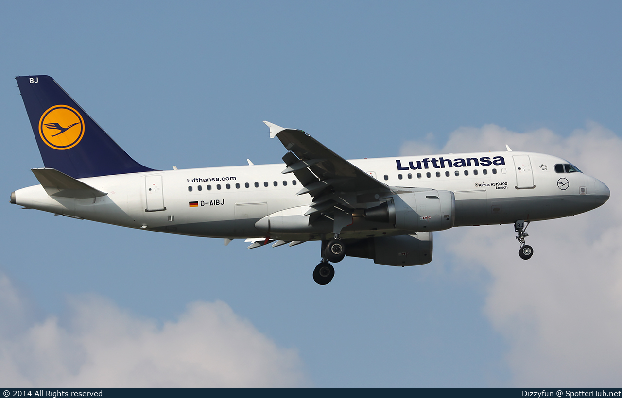Photo of D-AIBJ - Airbus A319-112 operated by Lufthansa