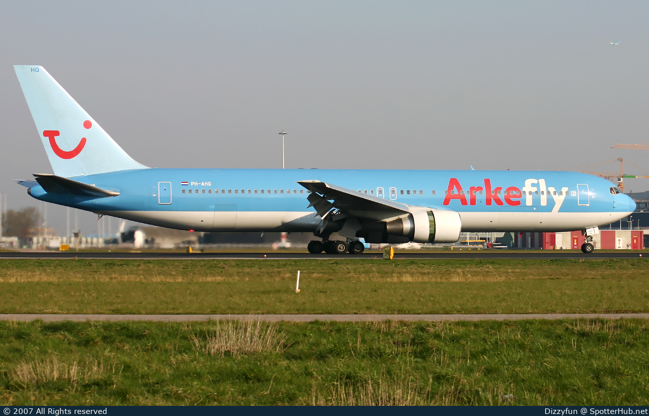 Photo of PH-AHQ - Boeing 767-383(ER) operated by Arkefly