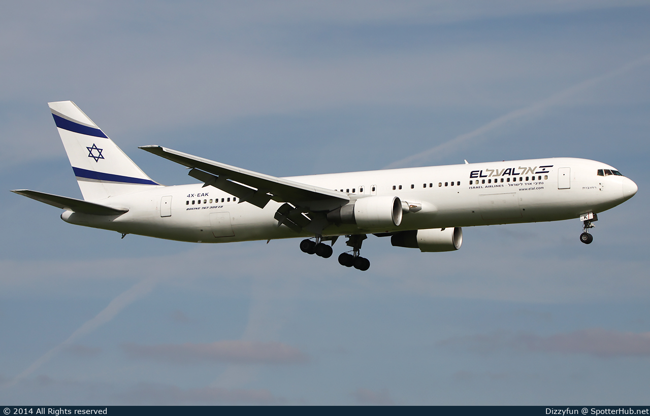 Photo of 4X-EAK - Boeing 767-3Q8(ER) operated by El Al Israel Airlines