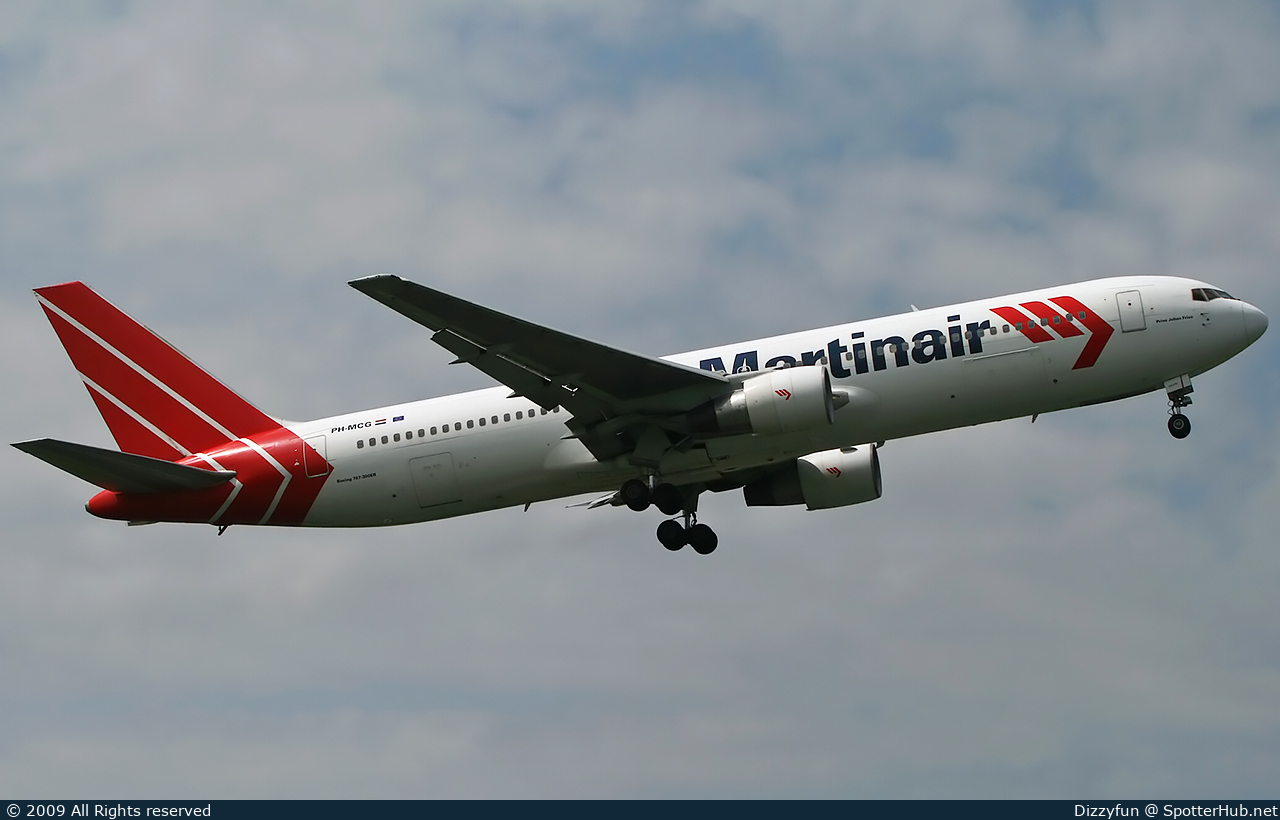 Photo of PH-MCG - Boeing 767-31A(ER) operated by Martinair