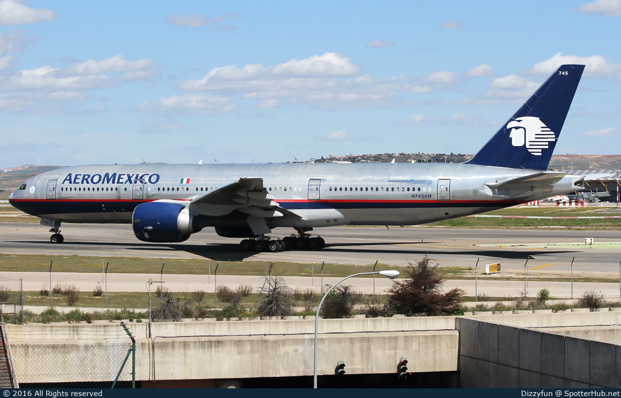 Photo of N745AM - Boeing 777-2Q8(ER) operated by Aeroméxico