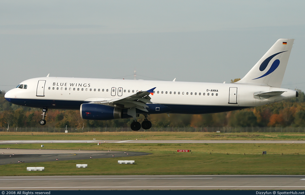Photo of D-ANNA - Airbus A320-233 operated by Blue Wings