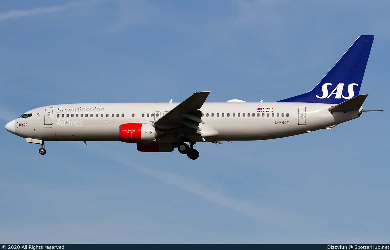 Photo of LN-RCY - Boeing 737-883 operated by SAS Scandinavian Airlines