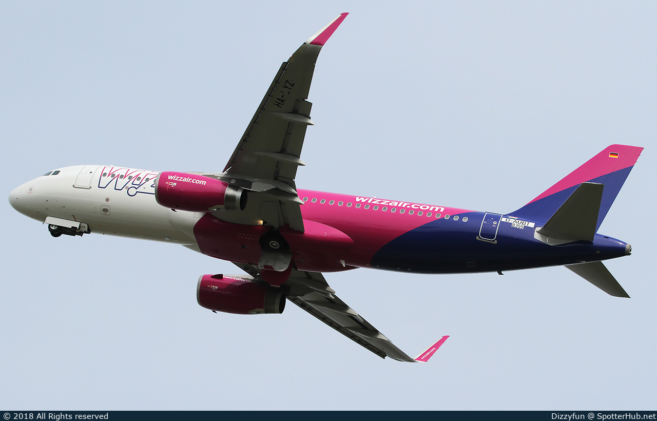 Photo of D-AUBT - Airbus A320-232 operated by Wizz Air
