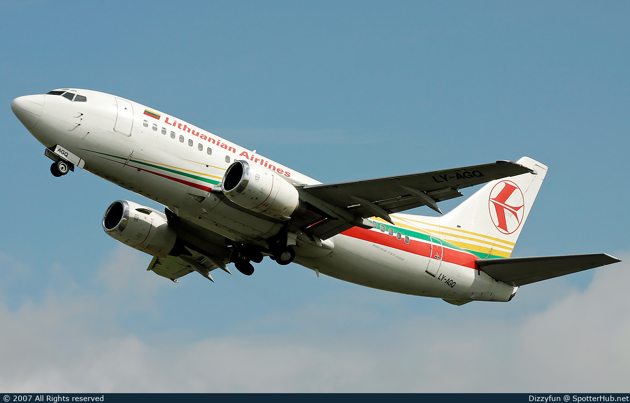 Photo of LY-AGQ - Boeing 737-524 operated by Lithuanian Airlines