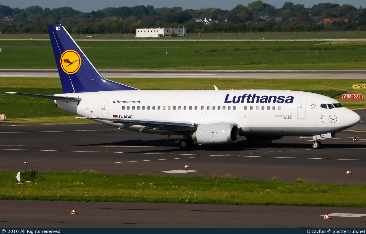 Photo of D-ABIC - Boeing 737-530 operated by Lufthansa