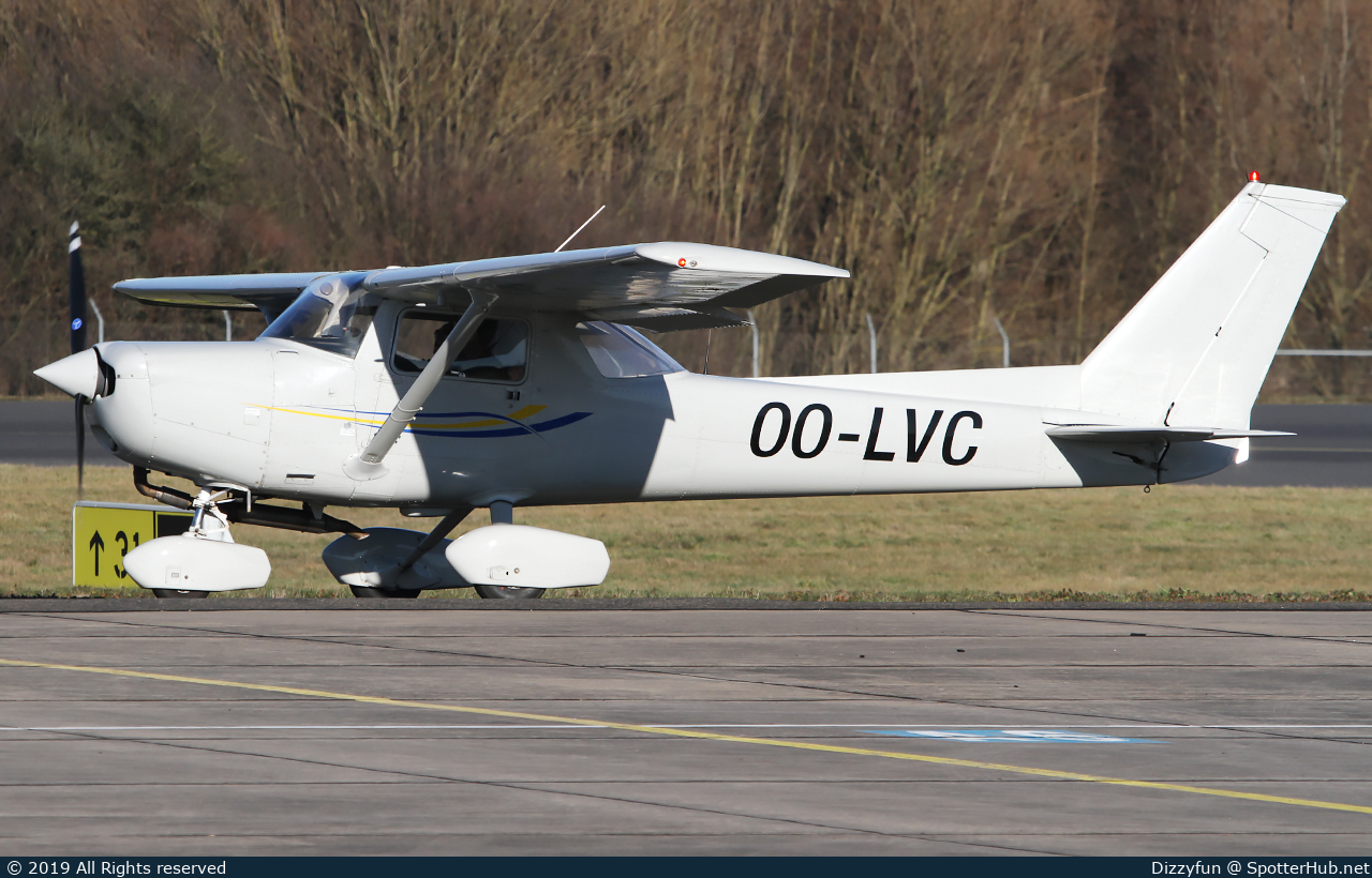 Photo of OO-LVC - Cessna 152 operated by Limburgse Vleugels